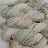 EDITH // DOWNTON ABBEY // Hand Dyed Yarn // Speckle Yarn