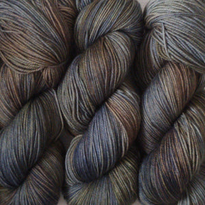 STORM CHASER // Hand Dyed Yarn // Varigated Tonal Yarn