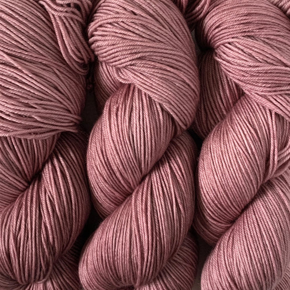 Tonal Wools Tonal / Semi-Solids – Page 2 – Midknit Cravings Yarn Co