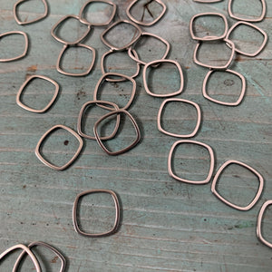 SQUIRCLE STITCH MARKERS (10)